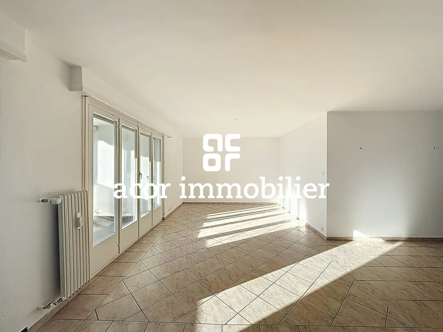 Beautiful 4.5-room apartment with unobstructed mountain views - Photo 2 of 6