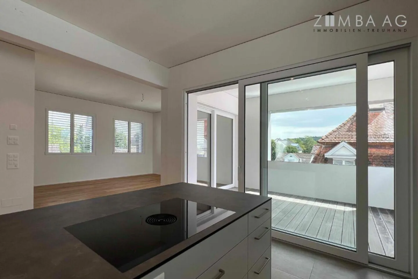 At the top of the Thurgi Center: brand new, stylish 128 m² attic loft - Photo 1 of 13