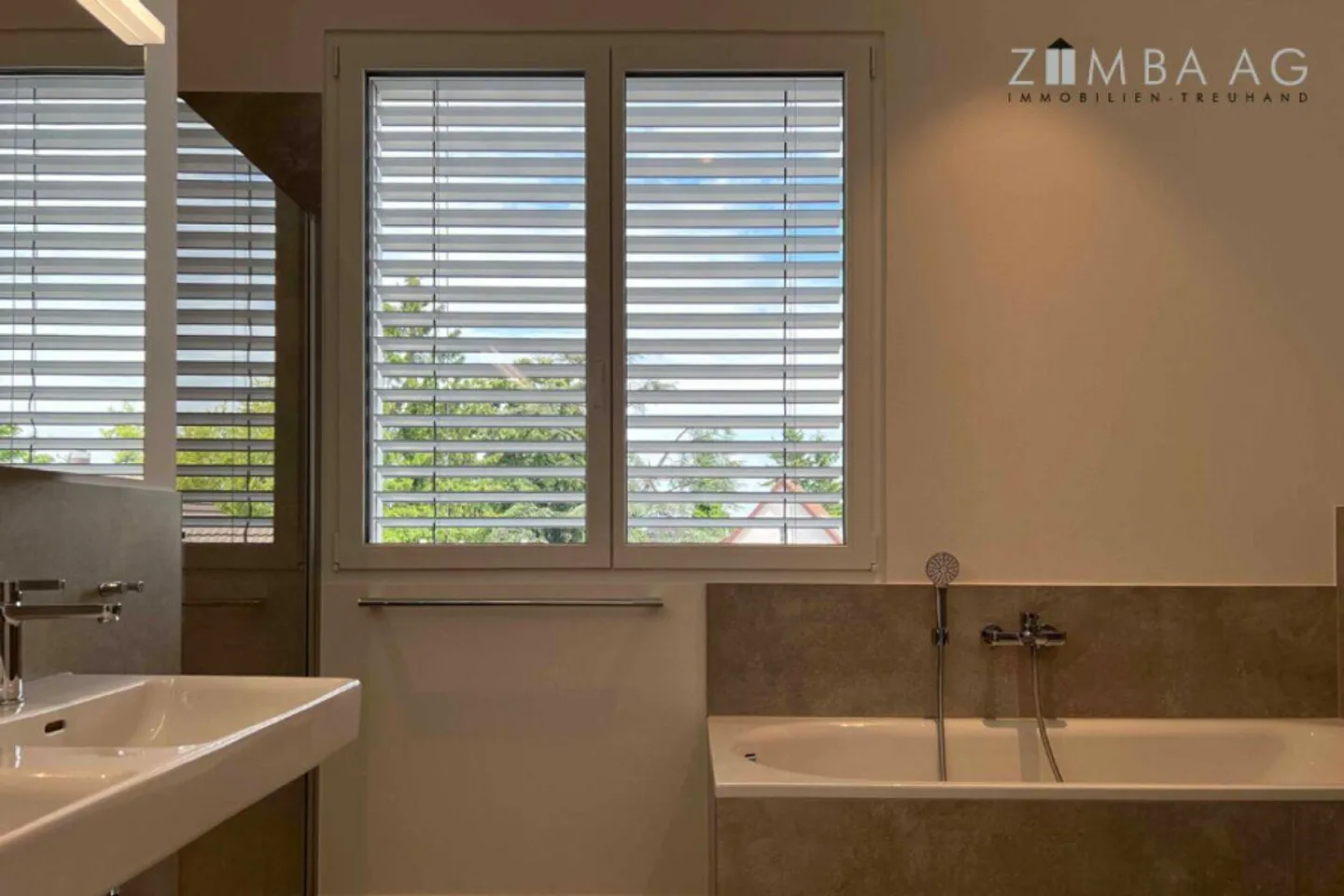 At the top of the Thurgi Center: brand new, stylish 128 m² attic loft - Photo 12 of 13