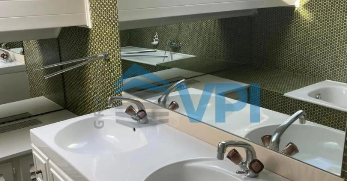 Wunderschöne renovierte Familienvilla mit Pool in Sezenove Bernex - Foto 10 von 12