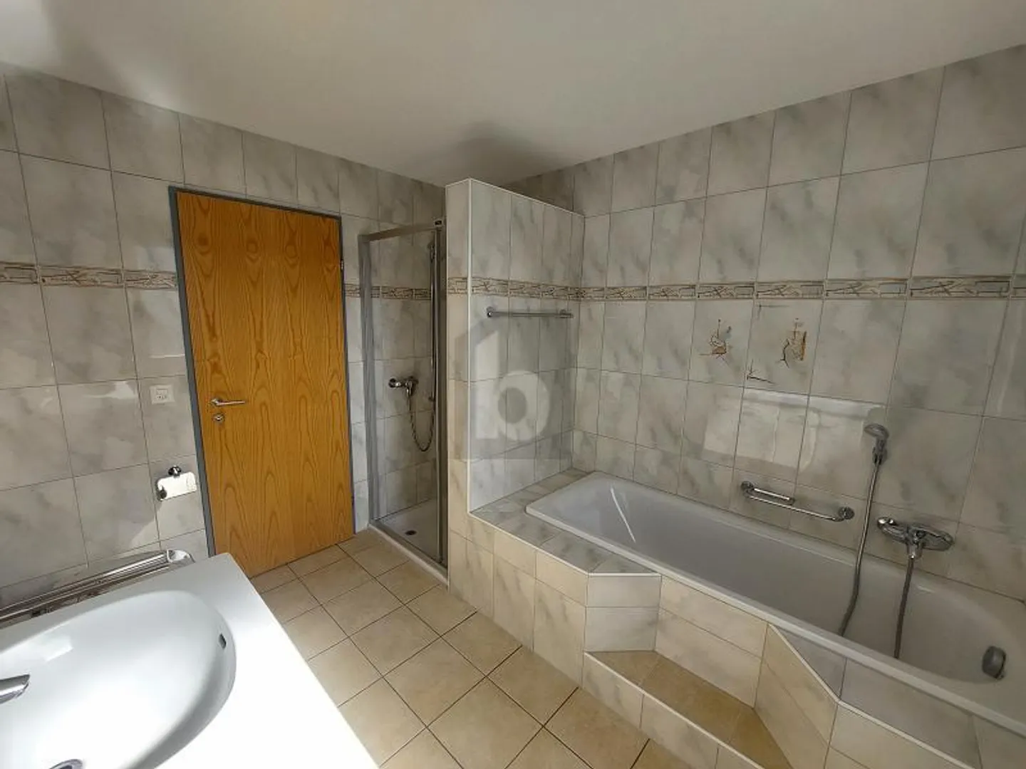 SPACIOUS WITH A VIEW - Photo 3 of 5