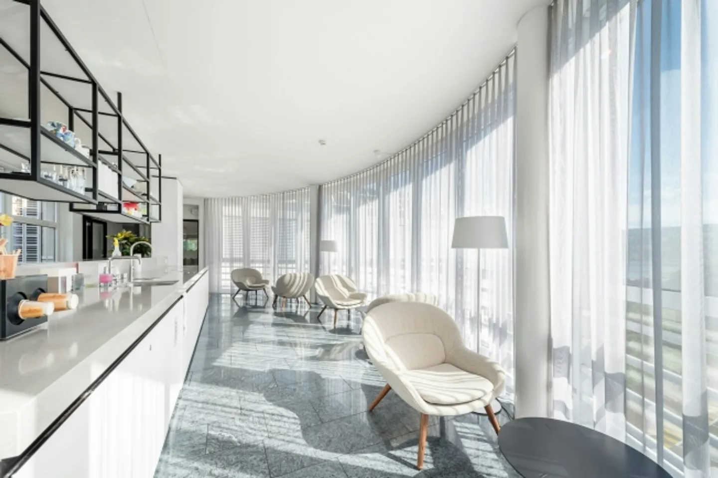 Espaces de bureau premium de 3 000 m² sur plusieurs étages avec vue sur le lac de Zurich - Photo 9 sur 13