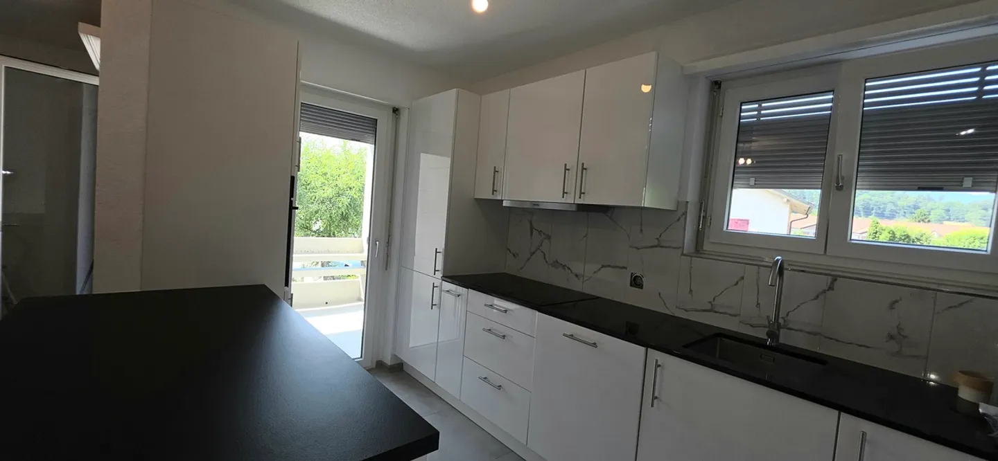 Bellissimo appartamento ristrutturato di 3,5 stanze - Foto 1 di 10