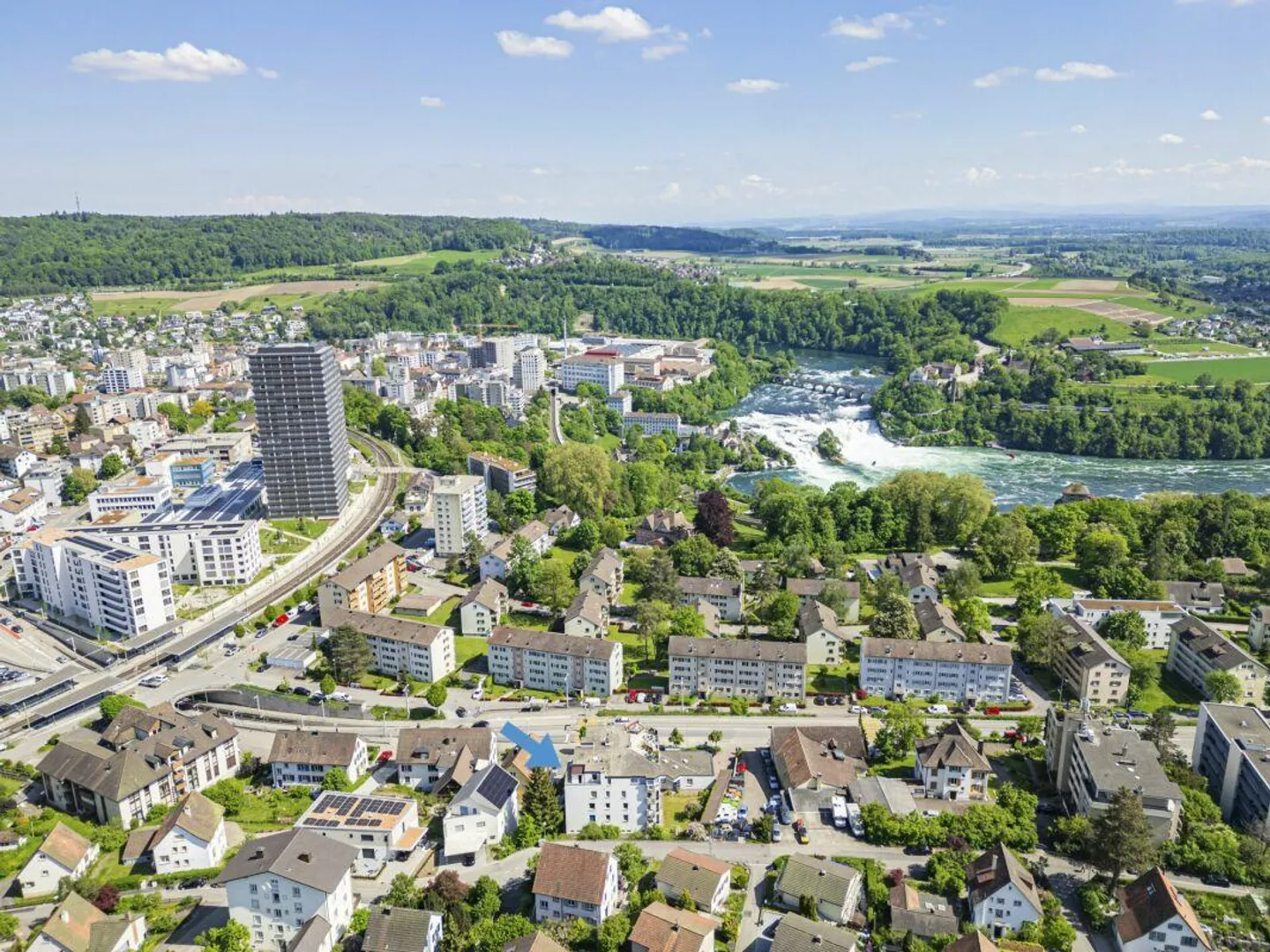 Vie Confortable - Propriété Bien Entretenue - Meilleure Infrastructure - Photo 1 sur 23