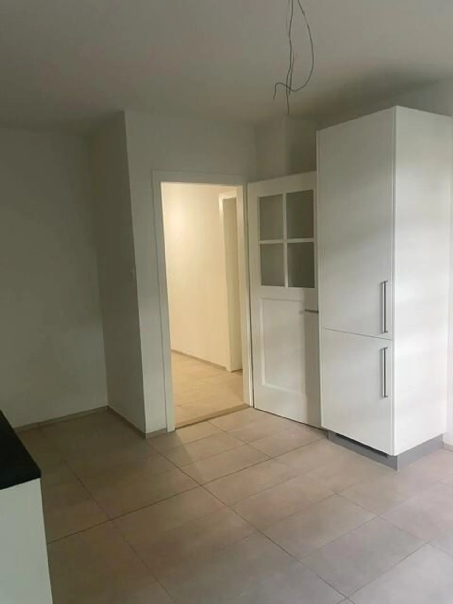 Appartamento ristrutturato con 2 camere a Basilea - Foto 3 di 12