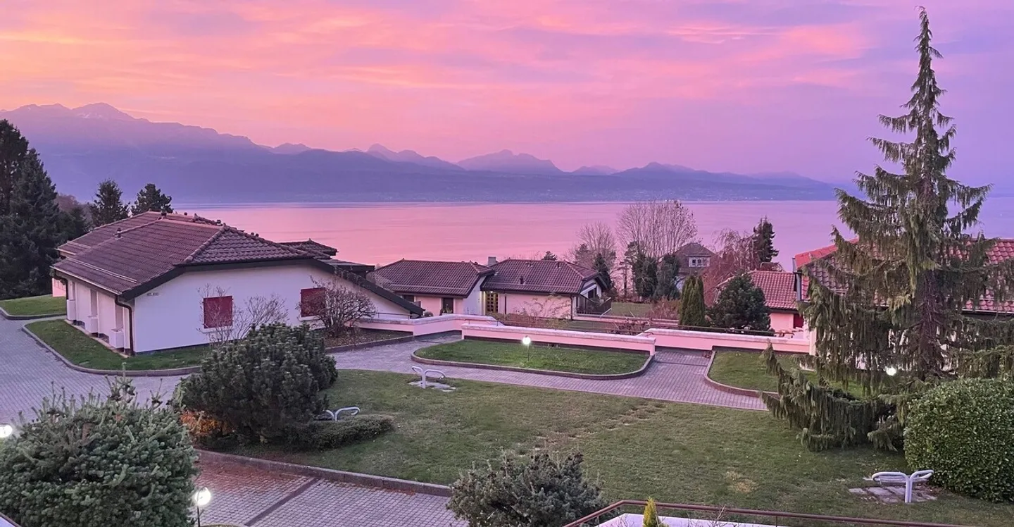 Zu vermieten - 4,5-Zimmer-Wohnung - 130m2 + Terrasse und Balkon - La Croix-Lutry - Foto 3 von 21