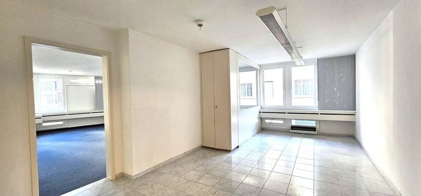Affordable Office, Training, Beauty Premises - Right in the Center - Photo 3 of 6