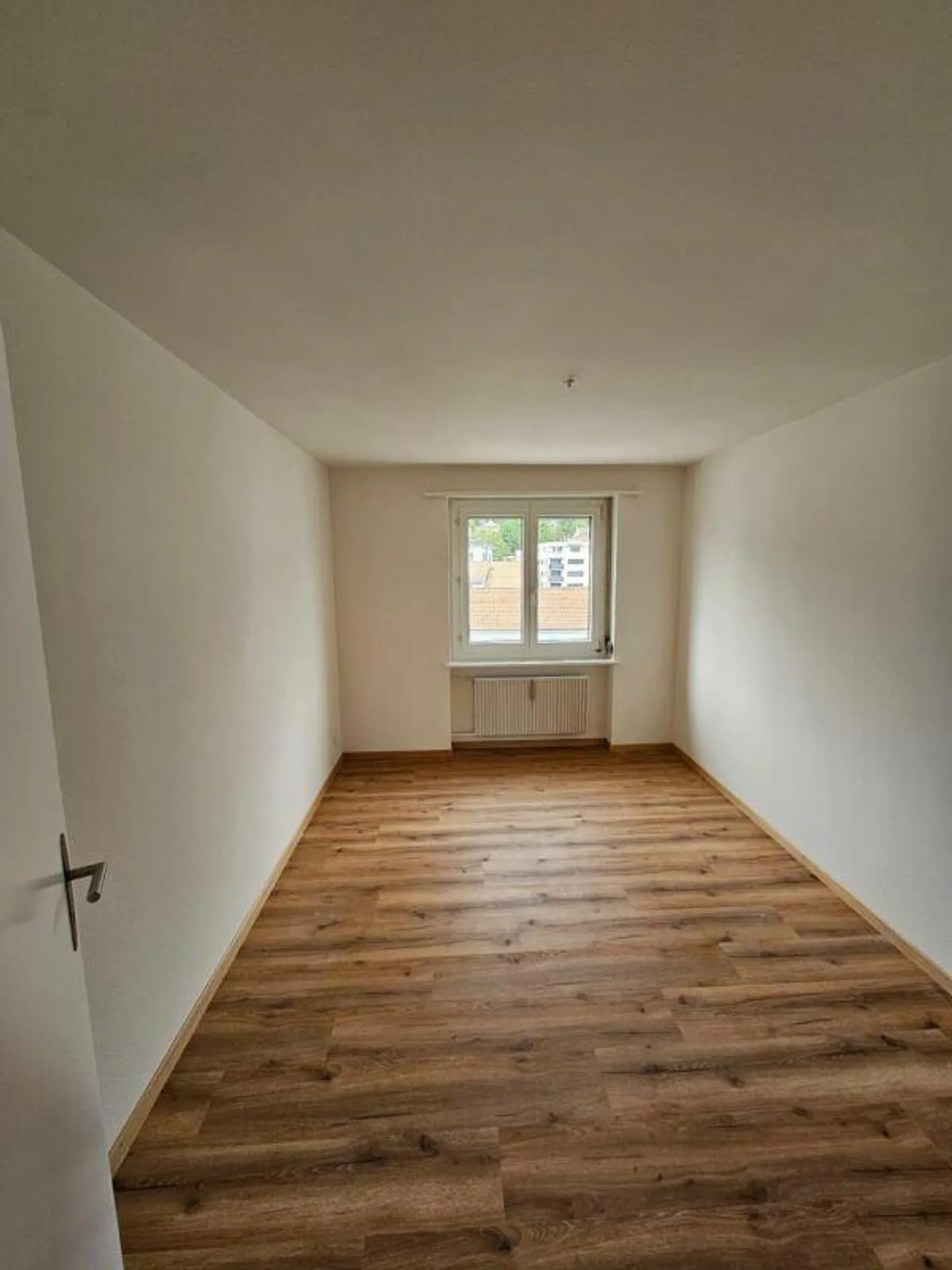 Newly renovated 5.5 room apartment - Photo 4 of 11