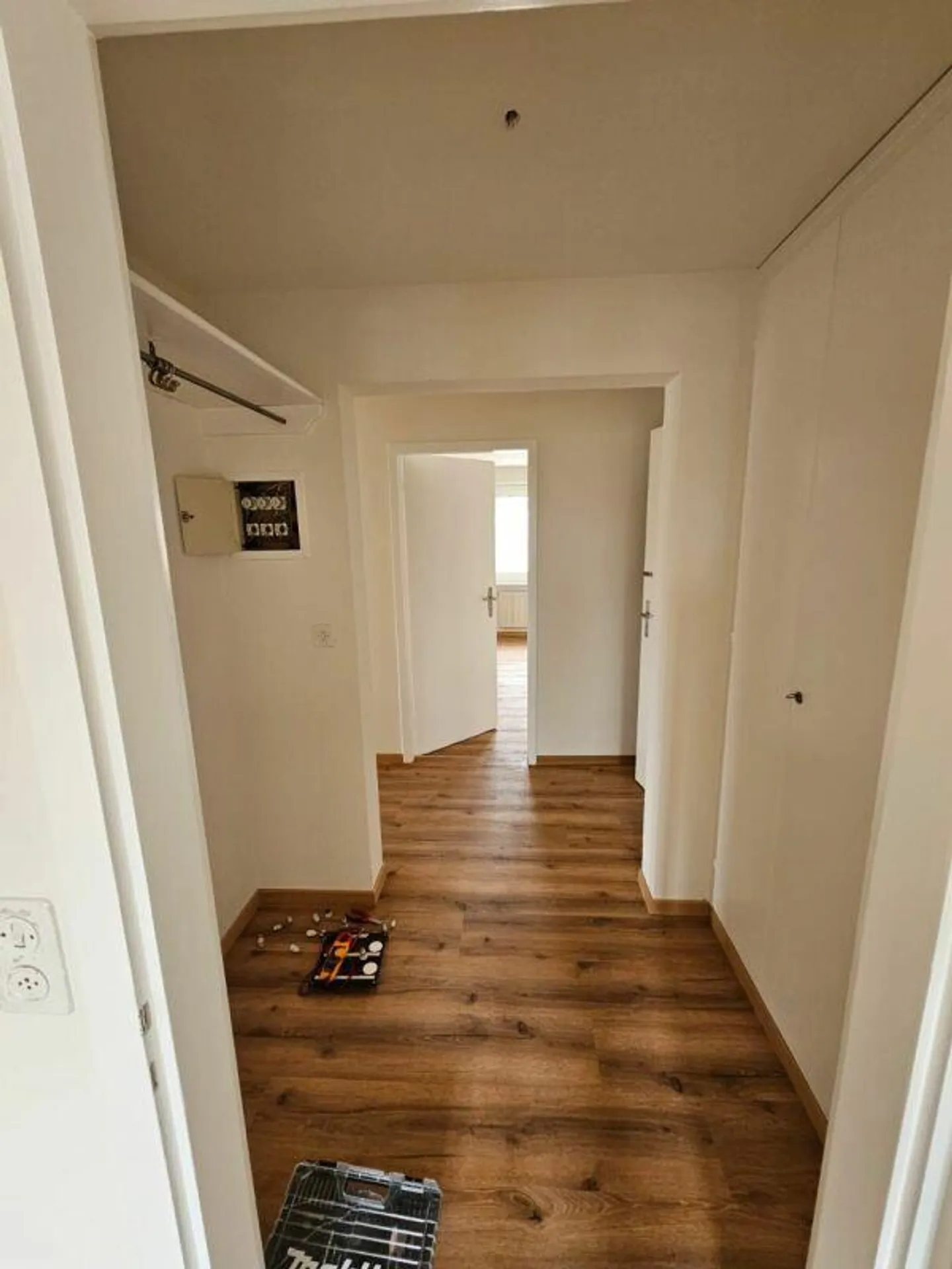Newly renovated 5.5 room apartment - Photo 10 of 11