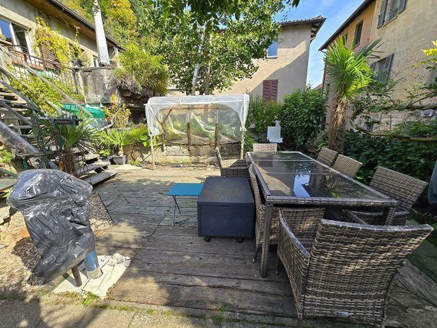 Casa rustica nel nucleo con grande giardino - Foto 30 di 48
