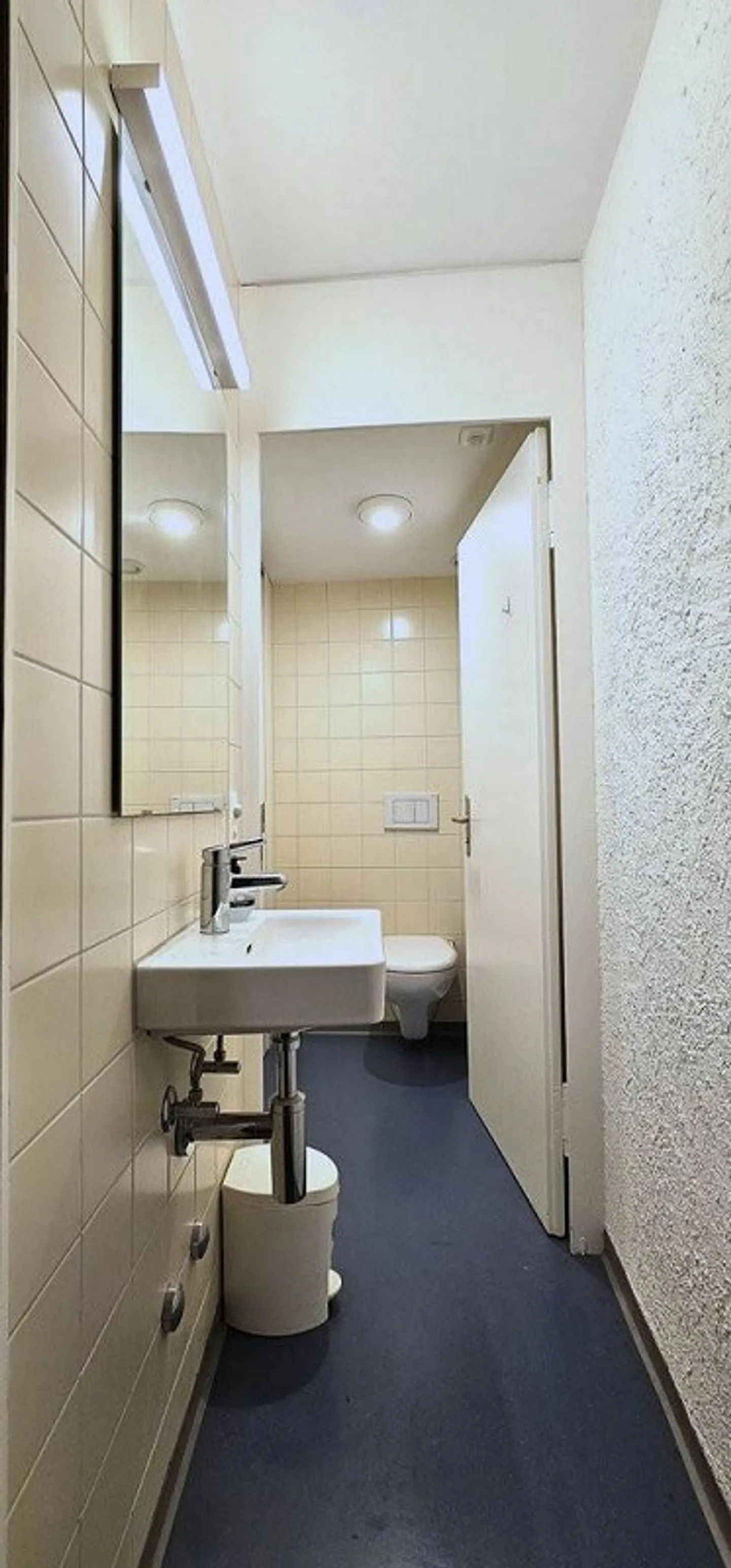Affordable Office, Training, Beauty Premises - Right in the Center - Photo 6 of 6