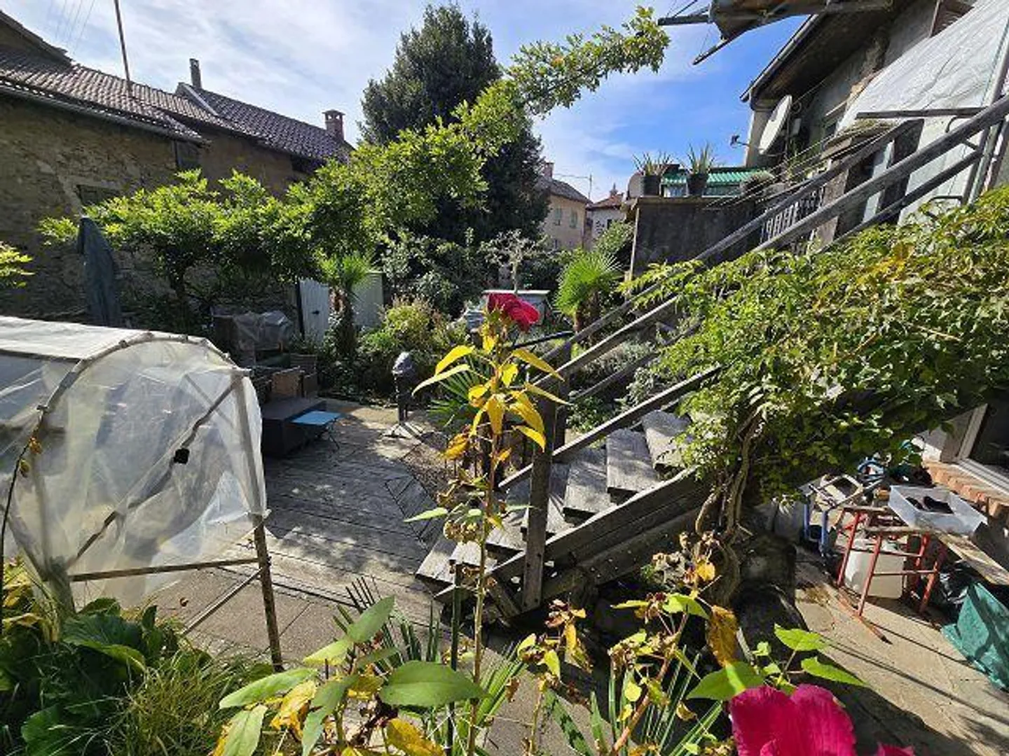 Casa rustica nel nucleo con grande giardino - Foto 34 di 48