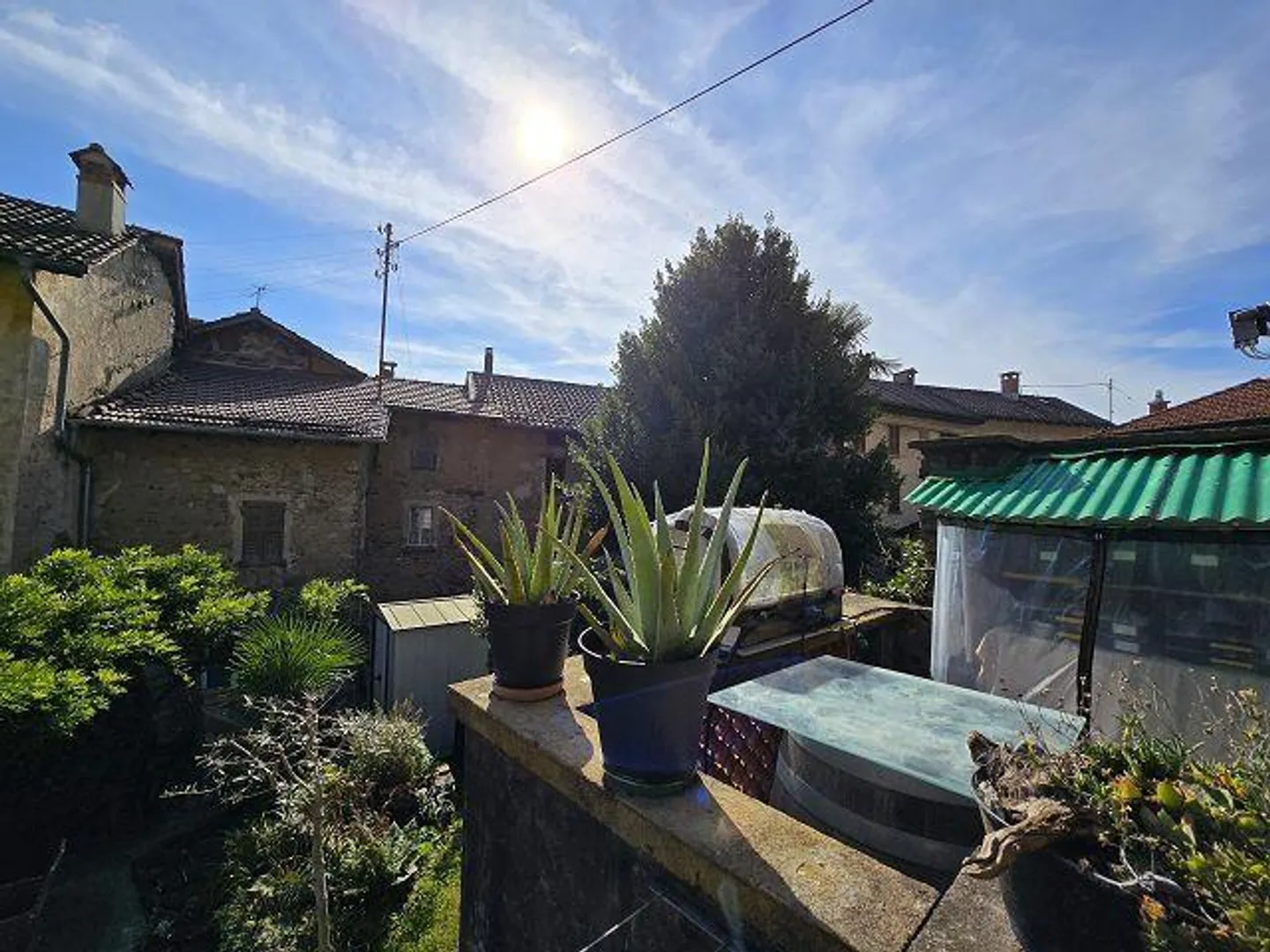 Casa rustica nel nucleo con grande giardino - Foto 36 di 48