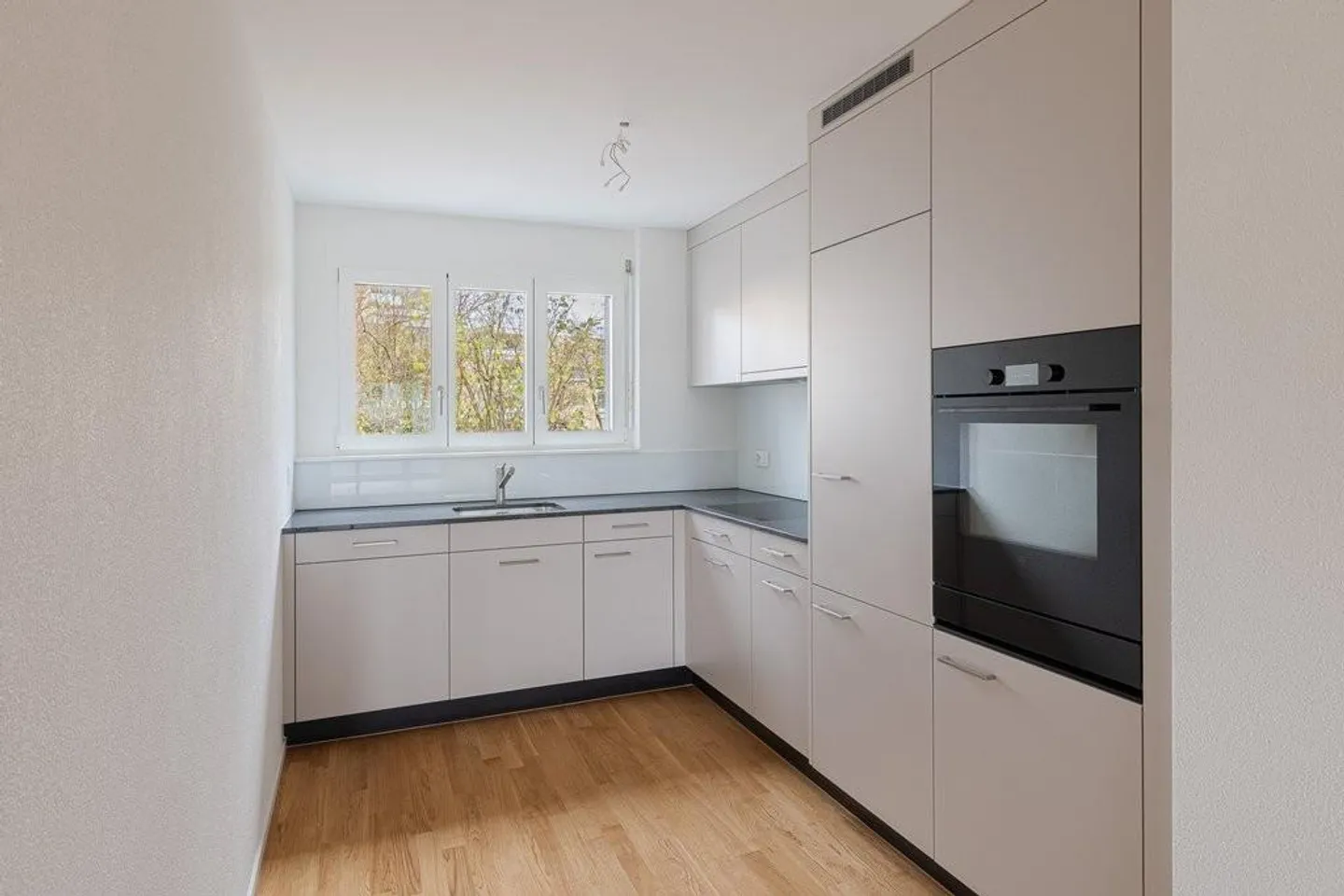 Appartamento moderno in affitto a Widen - Foto 2 di 6