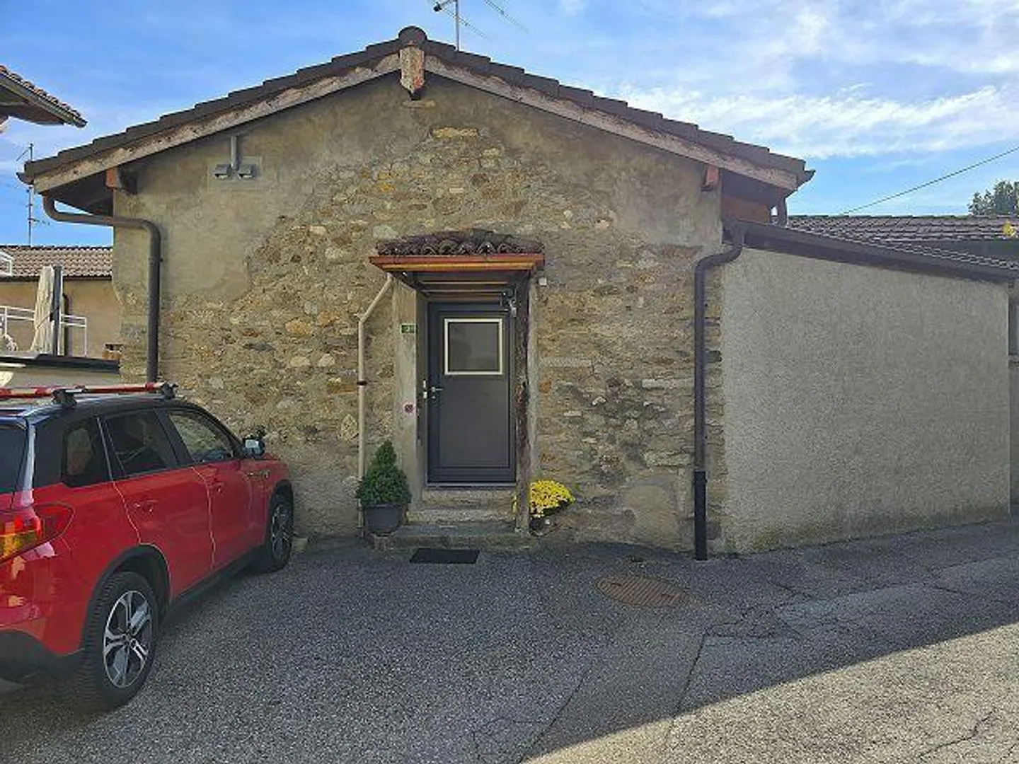 Casa rustica nel nucleo con grande giardino - Foto 41 di 48
