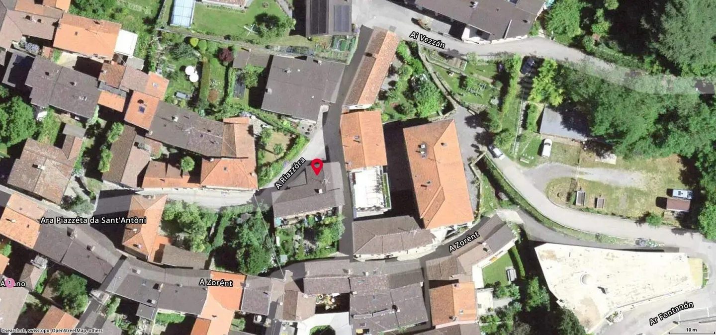 Casa rustica nel nucleo con grande giardino - Foto 47 di 48