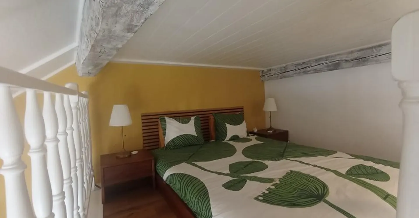Charming Furnished Apartment - Photo 8 of 13