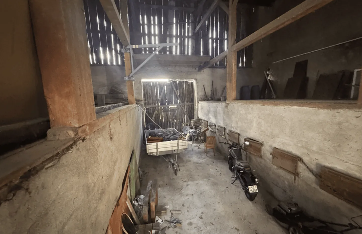 Entwicklungsgelegenheit - Behausbare Farm + Scheune zu entwickeln - Collombey - Foto 7 von 8