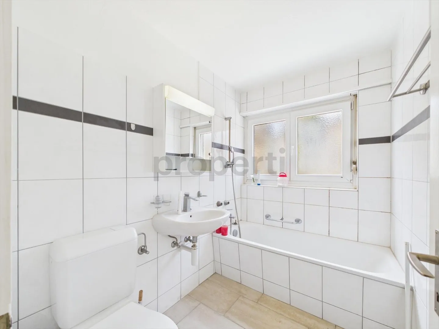 «Charmante 4.5-Dachwohnung an Top-Lage in Langenthal» - Foto 7 di 10