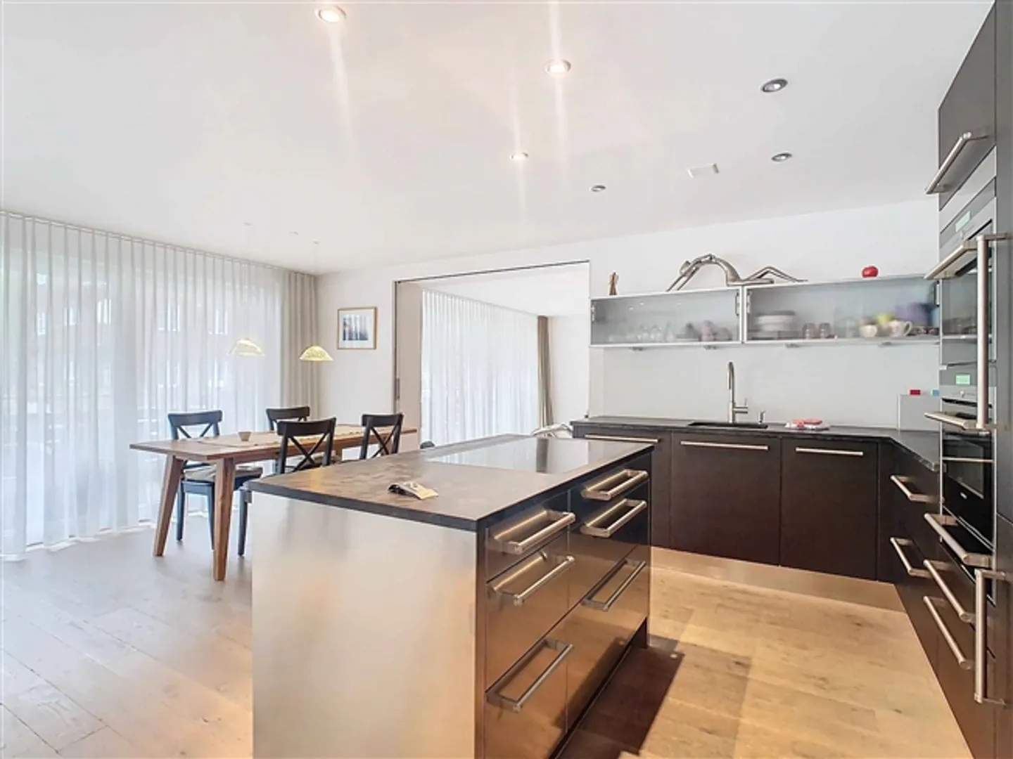 Dreamy 3.5-Room Apartment with Matterhorn View - Photo 2 of 13