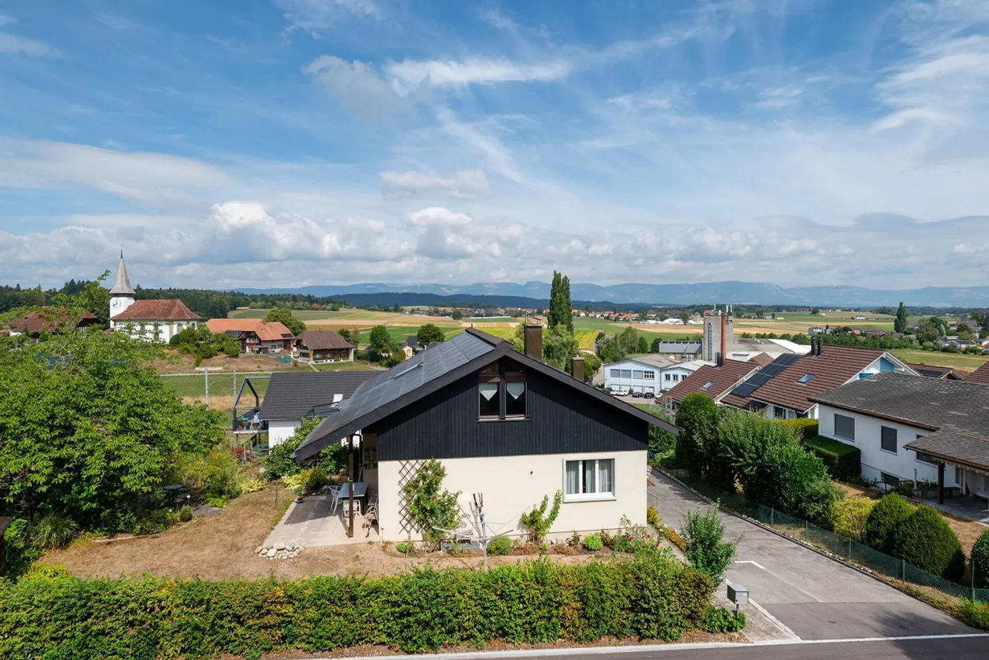 Grüne Oase mit Pool, Weitblick und viel Raum - Photo 11 of 13