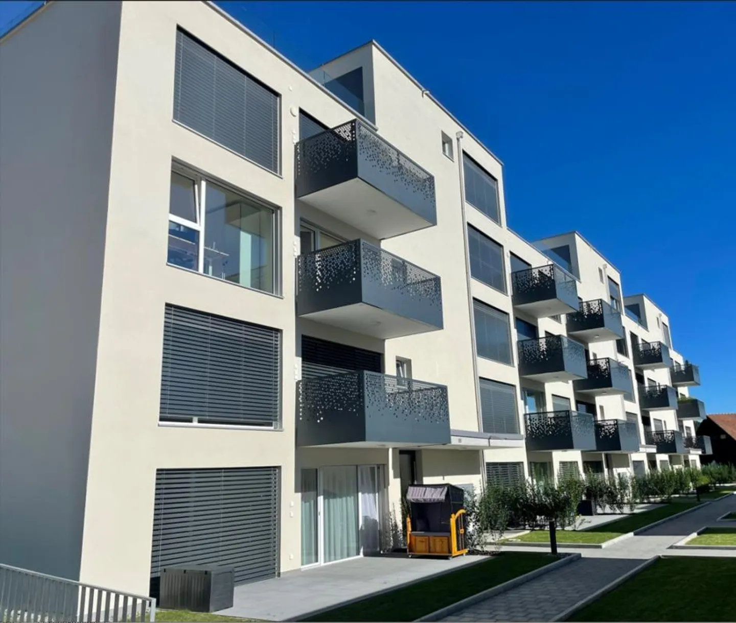 Sentiment de jardin inclus - appartement moderne de 2,5 pièces dans le vert - Photo 7 sur 8