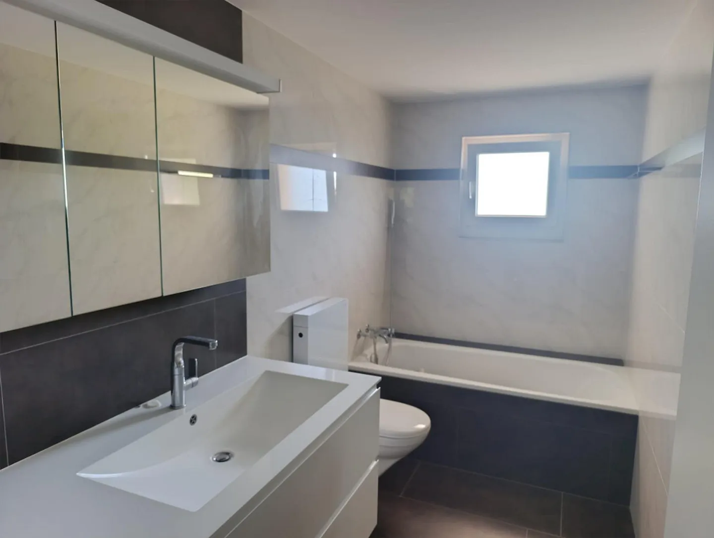 Appartamento moderno di 3,5 stanze - Foto 3 di 10
