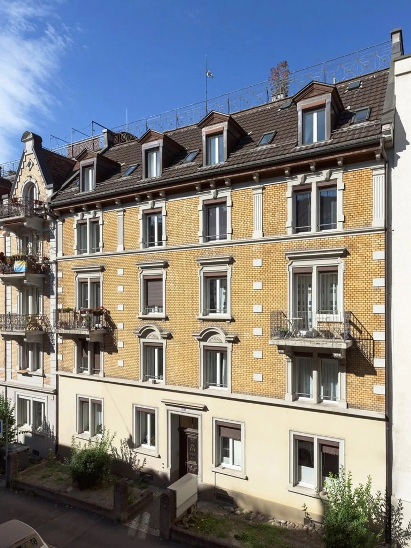 Appartamento ristrutturato a Wipkingen - Foto 1 di 9