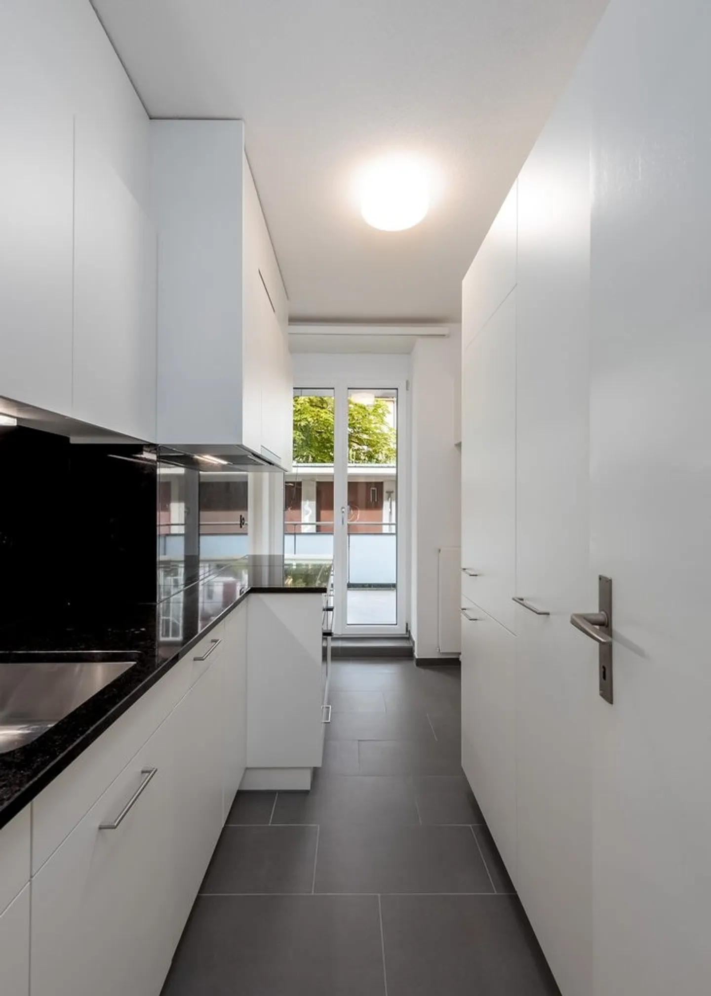 Appartamento ristrutturato a Wipkingen - Foto 2 di 9