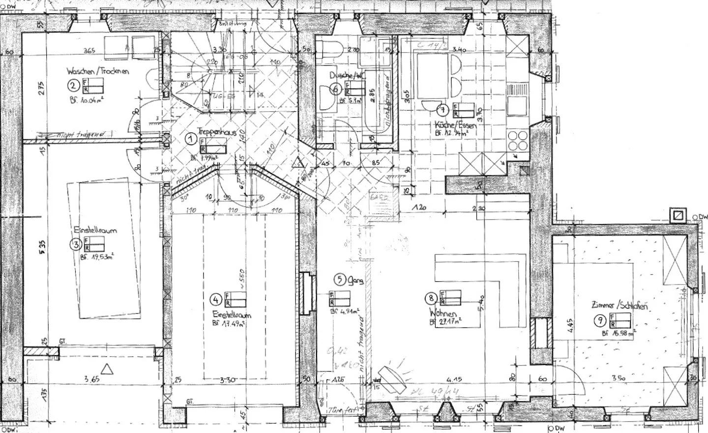 Casa plurifamiliare con tre appartamenti e ampi spazi - Foto 18 di 22