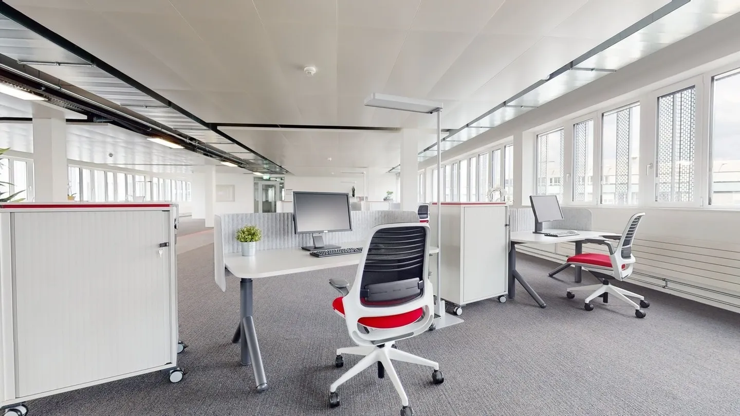 Bureau exclusif Zurich Altstetten – Première occupation ! Meublé, prêt à emménager & 3 mois sans loyer - Photo 2 sur 6