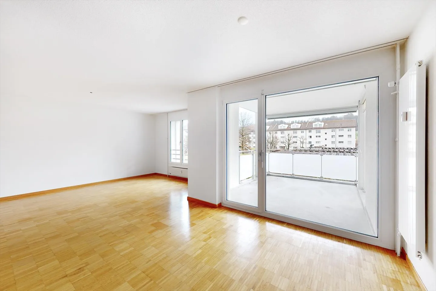 Apartment for rent - Photo 6 of 8