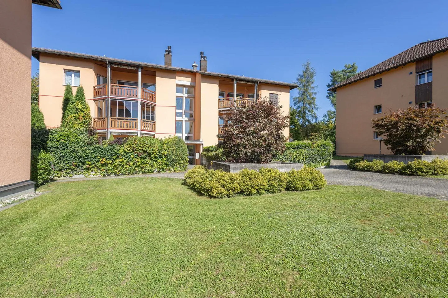 Appartamento 3.5 camere ristrutturato di alta qualità con ulteriore cabina armadio/ufficio - Foto 1 di 9