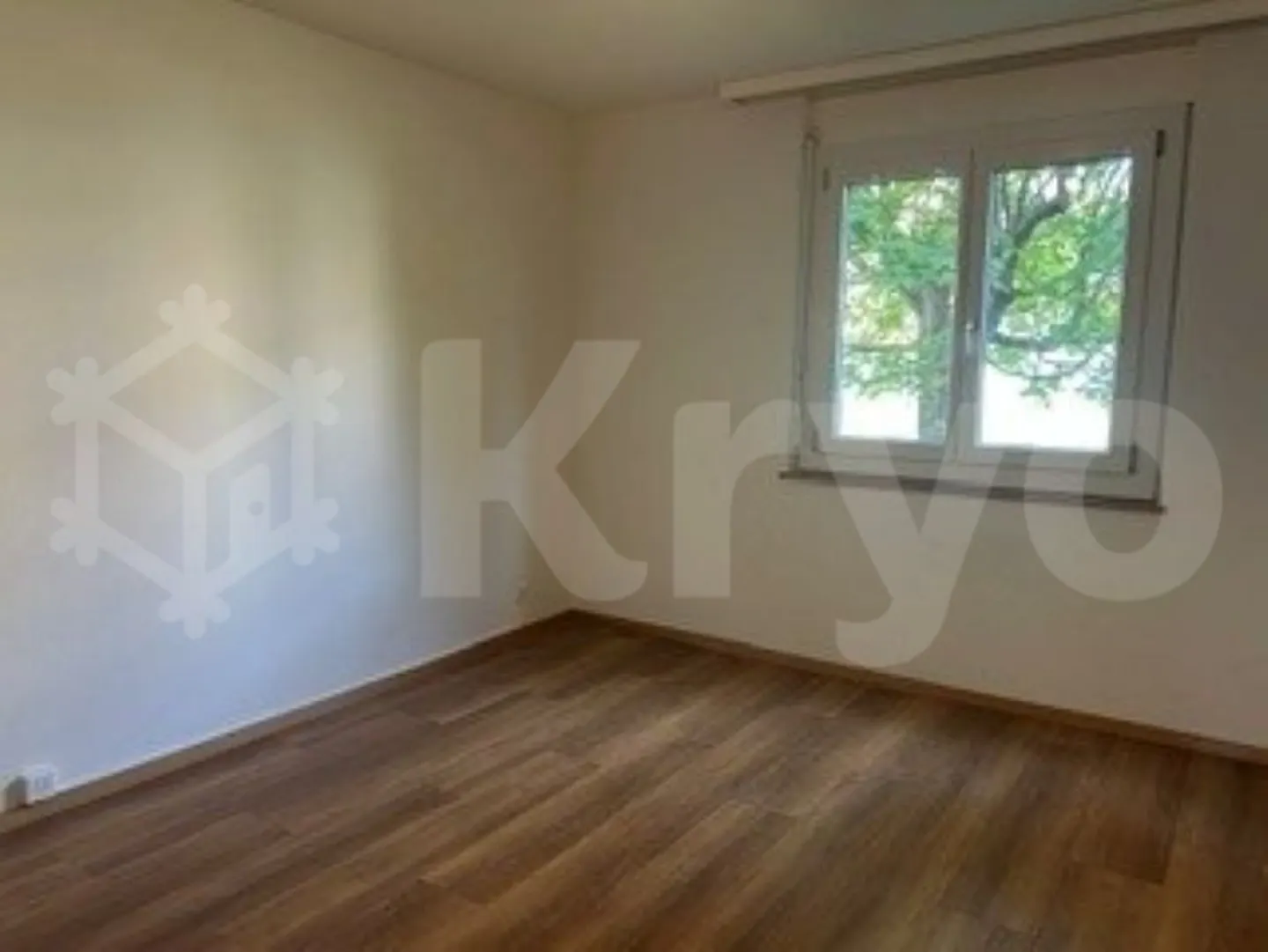 Charming 2.5-Room Apartment - Photo 3 of 3