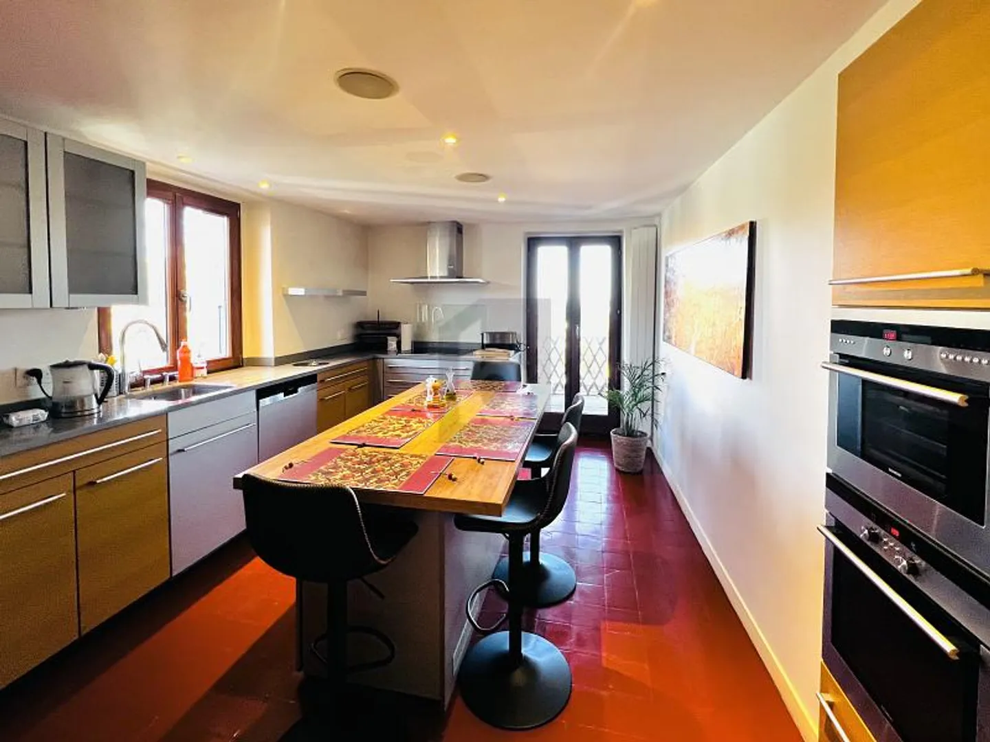 SPAZIOSO E LUMINOSO IN UN EDIFICIO STORICO - Foto 5 di 6