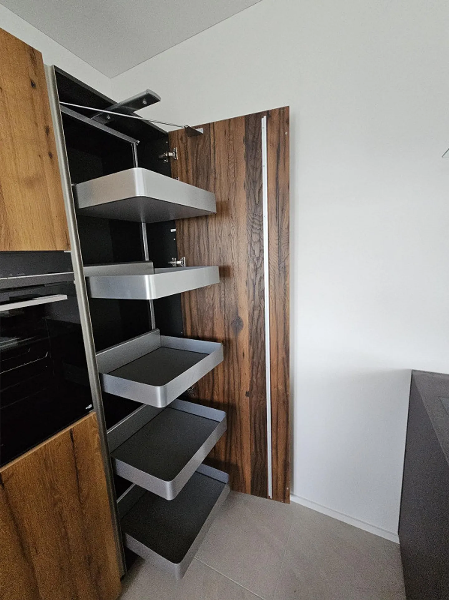 Exclusive, modern living with lake view, first rental, house part - Photo 5 of 19