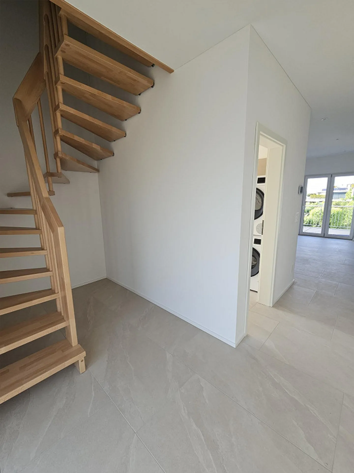 Exclusive, modern living with lake view, first rental, house part - Photo 9 of 19