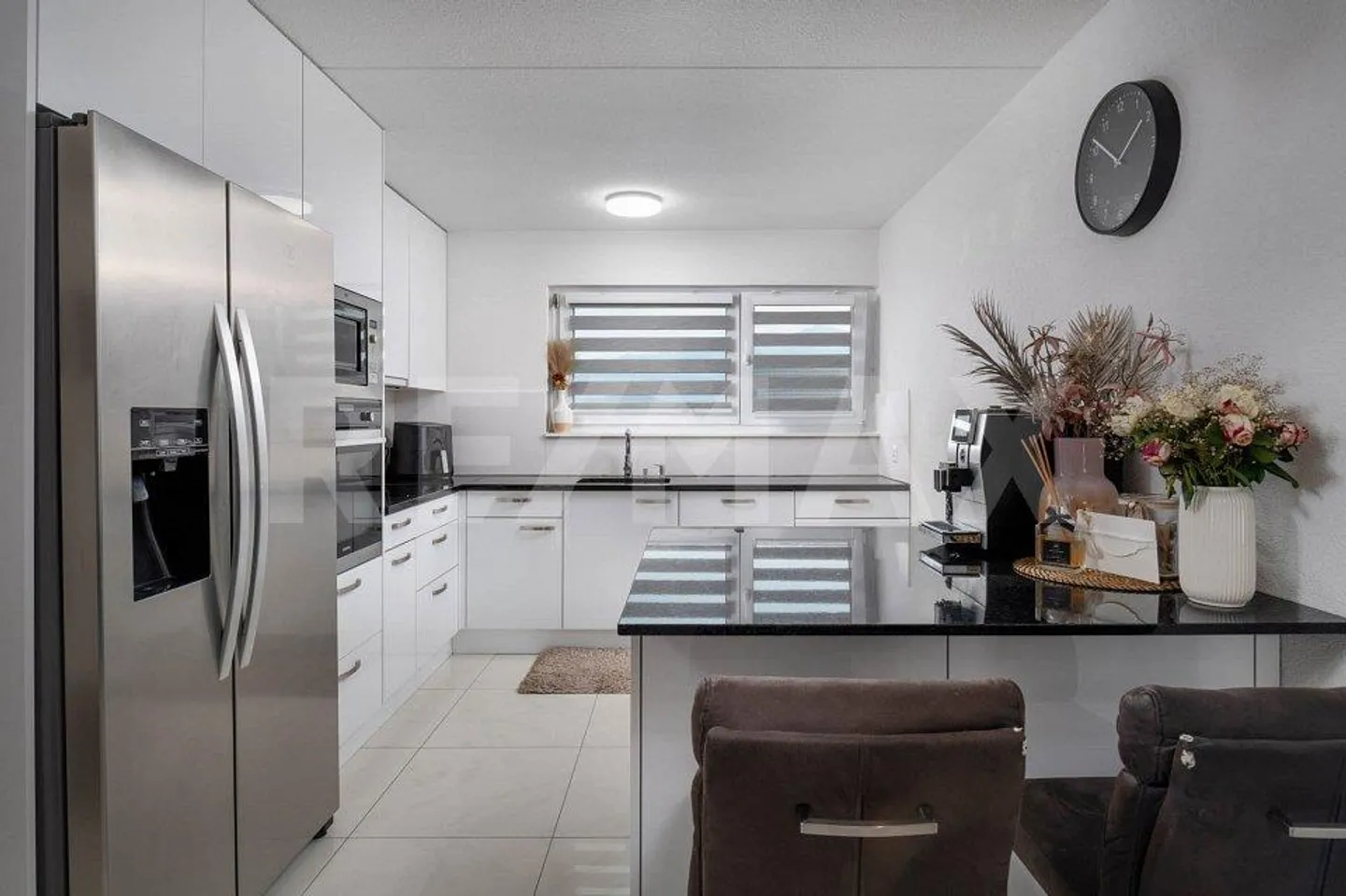 Appartamento 4,5 locali con balcone soleggiato e arredi di alta qualità... - Foto 10 di 13