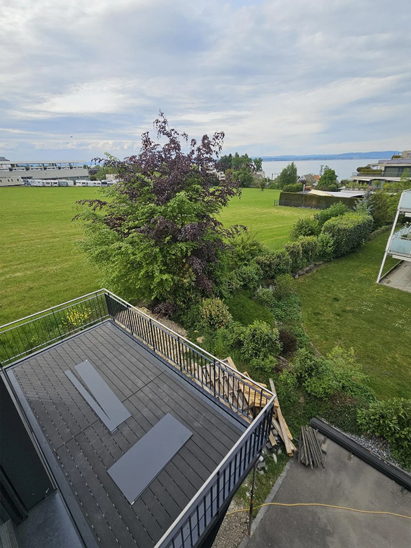Exclusive, modern living with lake view, first rental, house part - Photo 17 of 19