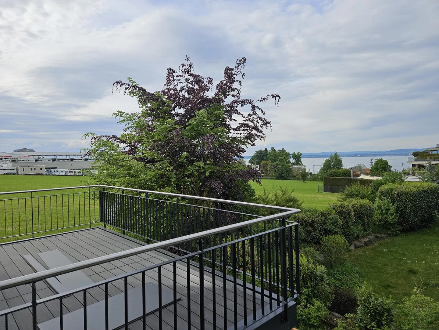 Exclusive, modern living with lake view, first rental, house part - Photo 18 of 19