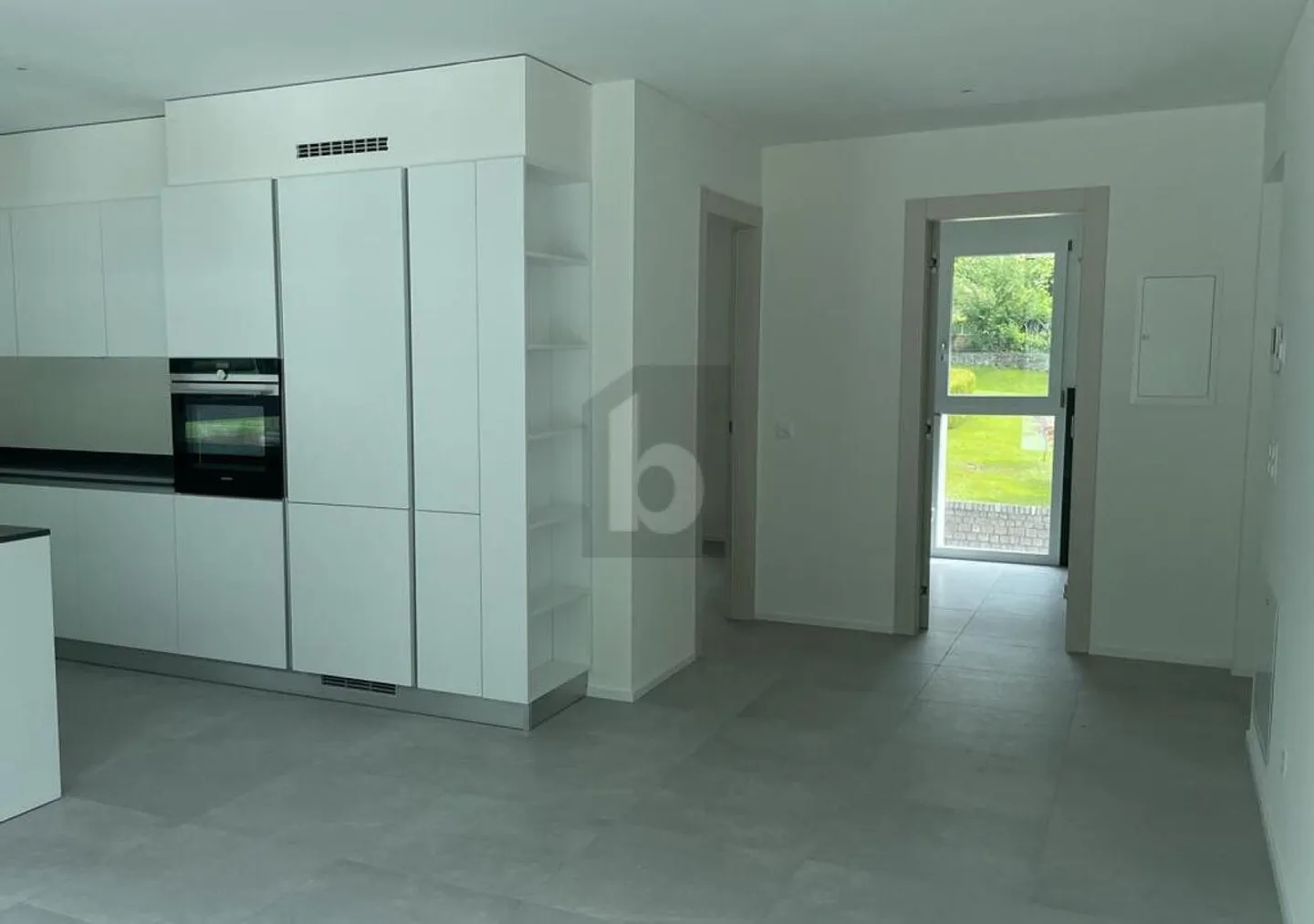 Sonnige Wohnung mit schönem offenen Blick - Foto 3 von 5