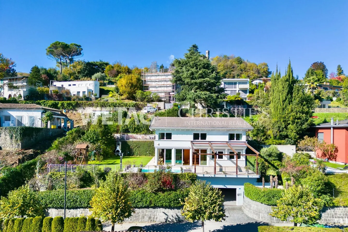 Moderne Villa mit Pool & Seeblick - Foto 2 von 13