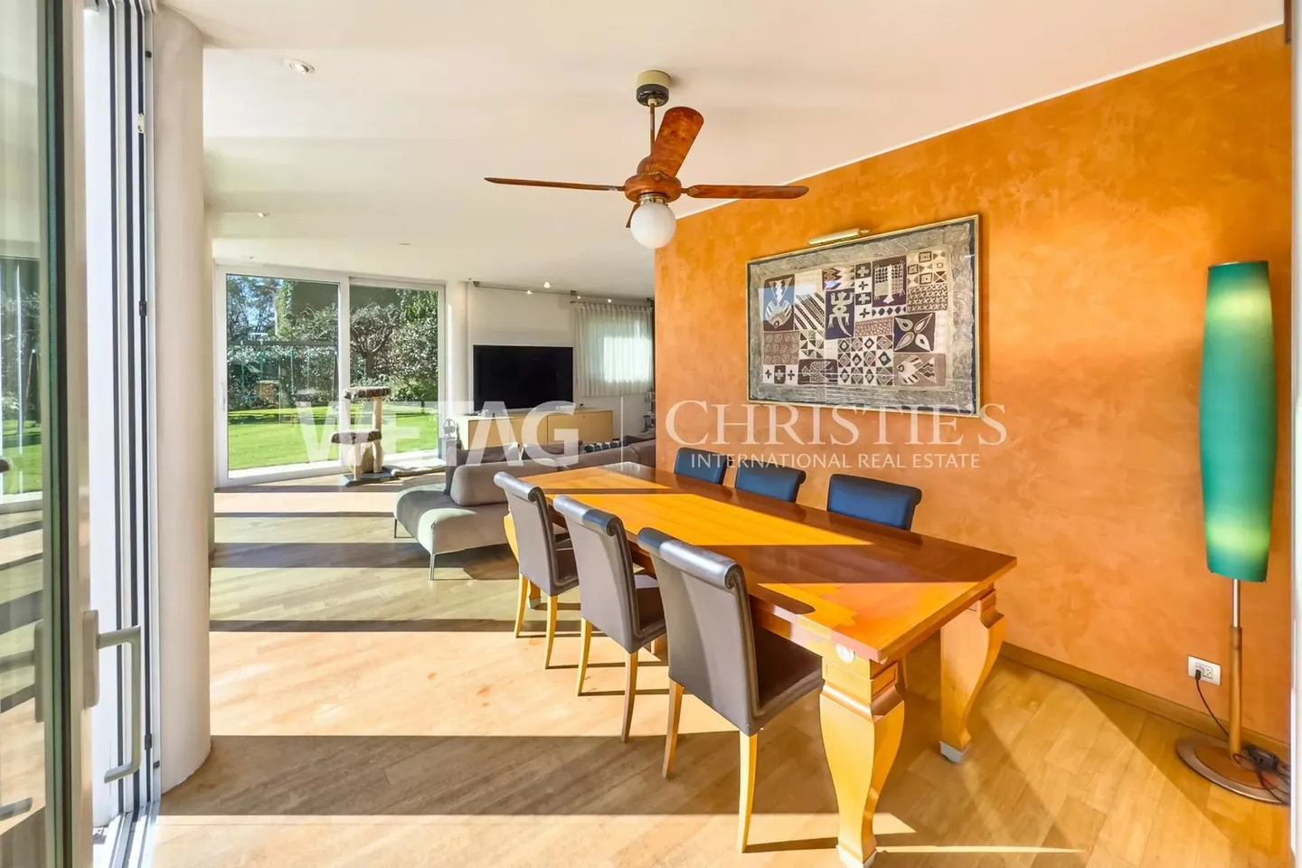 Moderne Villa mit Pool & Seeblick - Foto 4 von 13