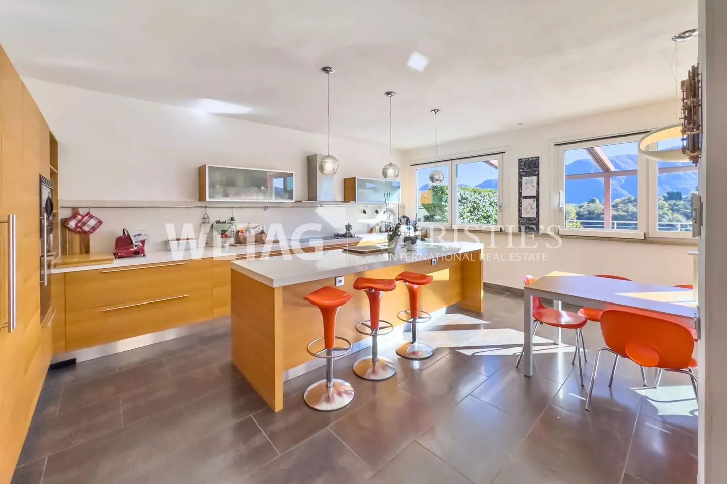 Moderne Villa mit Pool & Seeblick - Foto 5 von 13