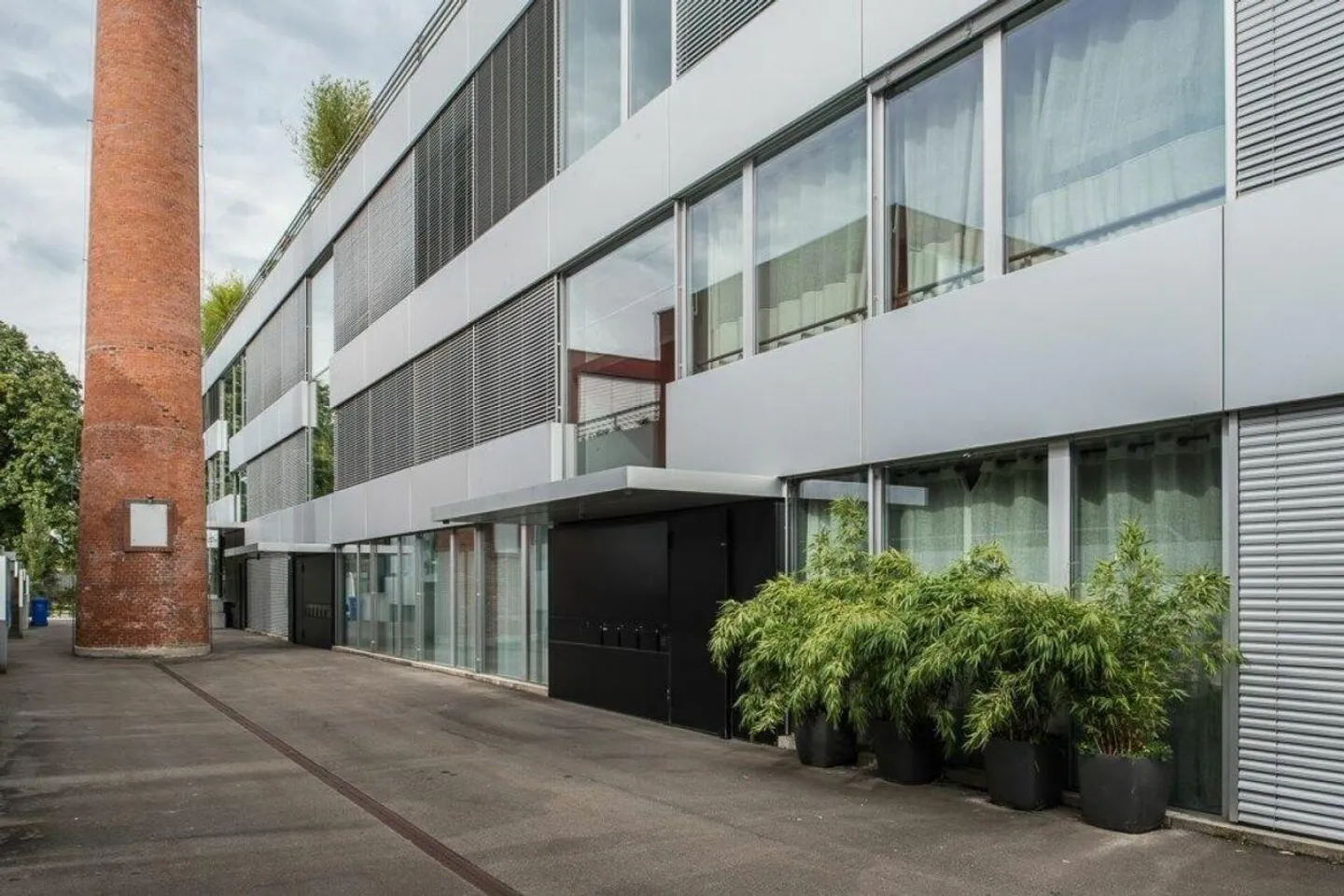 Exklusives Gallery-Loft mit Gartensitzplatz zu vermieten - Foto 2 von 12