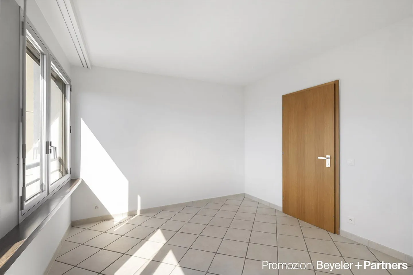 Splendido appartamento 3.5 locali con vista panoramica a Locarno - Foto 11 di 15