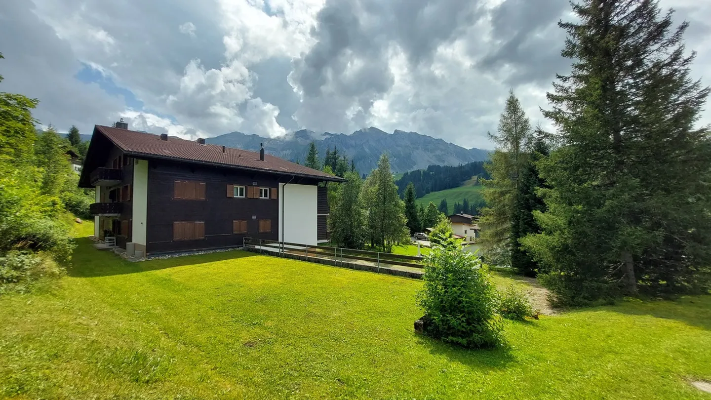 2.5 Room Apartment with Separate 1-Room Studio in Prime Location - Photo 12 of 13