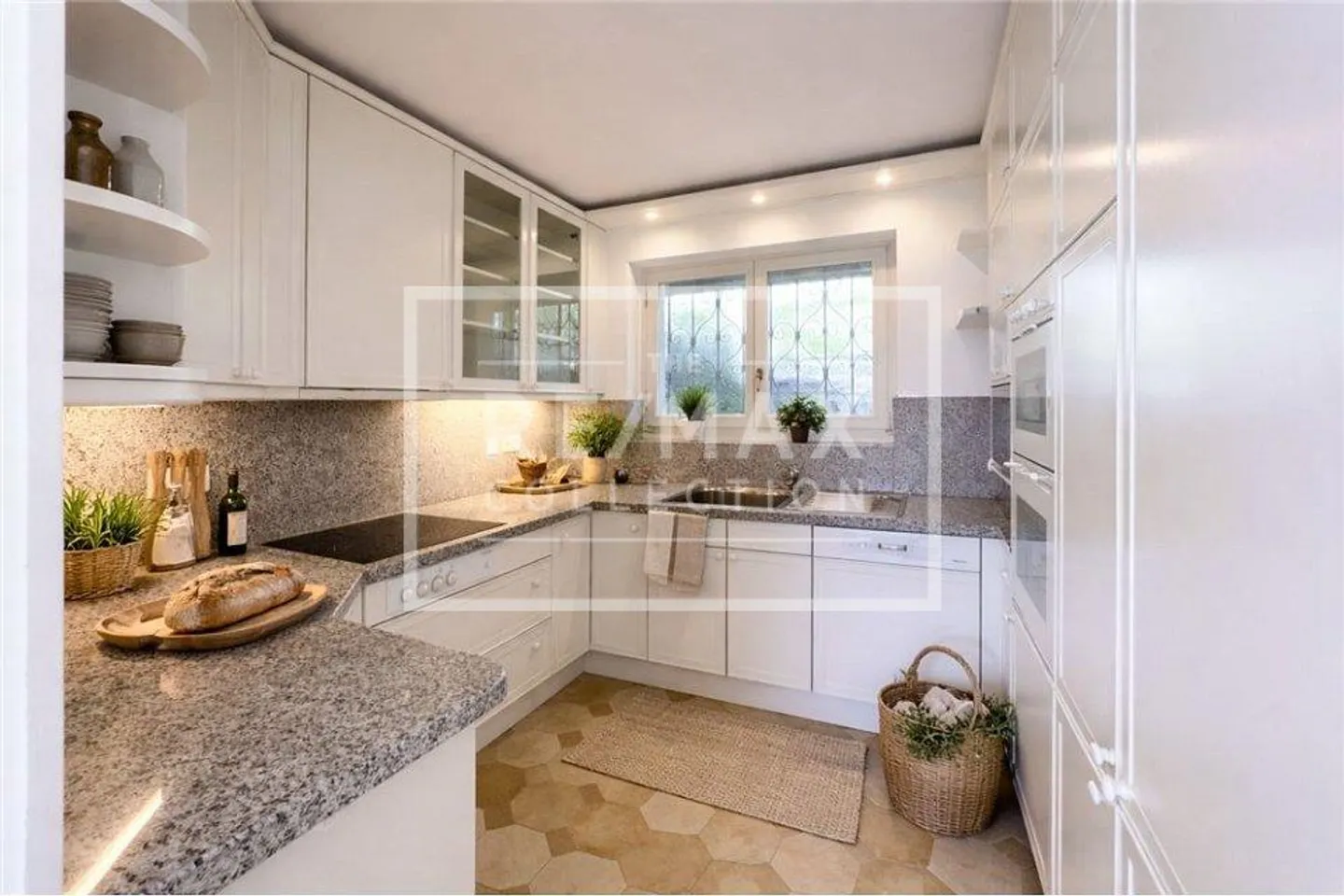 4-Zimmer-Villa in Ascona mit 180-Grad-Seeblick - Foto 7 von 13