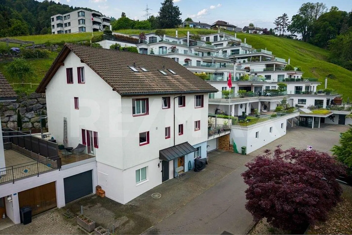 Gelegenheit - Moderne 6.5-Zimmer-Doppelhaushälfte in Galgenen zu ka... - Foto 7 di 13