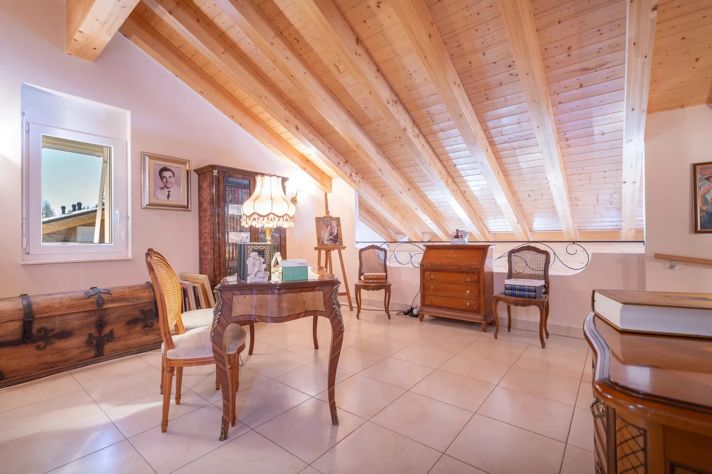 Außergewöhnliches Chalet bei Crans-Montana - Foto 6 von 19